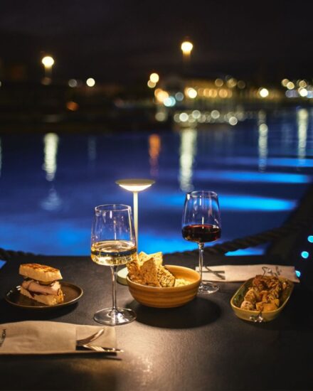 “Dall’Etna al mare” a Palermo, un viaggio nei sapori contemporanei con i vini Planeta e il Caffè Morettino (ph: Facebook/Morettino Lab)