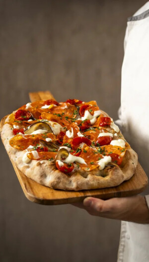 La Pinsa Romana, una rivoluzione nella panificazione moderna, che omaggia un’antica tradizione