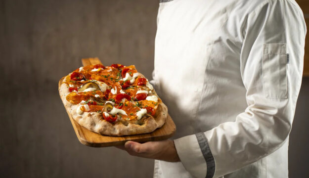 La Pinsa Romana, una rivoluzione nella panificazione moderna, che omaggia un’antica tradizione