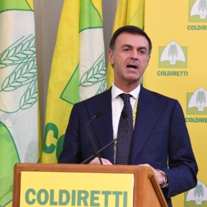 Coldiretti: “vogliamo un’Europa diversa che non taglia 90 miliardi all’agricoltura per il riarmo”