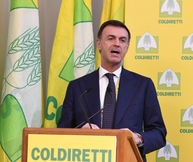 Coldiretti: &ldquo;vogliamo un&rsquo;Europa diversa che non taglia 90 miliardi all&rsquo;agricoltura per il riarmo&rdquo;