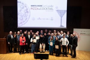 Arte dei lievitati e mixology d’eccellenza nella “Guida alle Pizzerie e Cocktail Bar d’autore” 2026