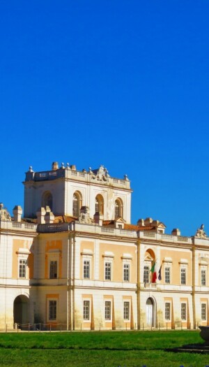 Un giardino con Bee Hotel e un laboratorio dedicato alle api da miele nella Reggia di Carditello