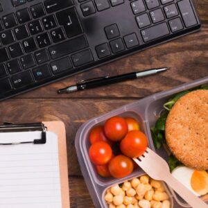 Portarsi la “schiscetta” in ufficio non è solo una scelta di comodità, ma un vero salvadanaio