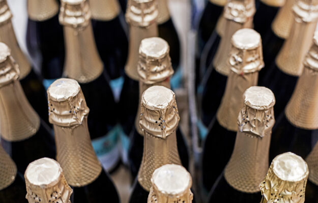 BOLLICINE ITALIANE, BRINDISI, CAPODANNO, EXPORT, ISMEA, MERCATO ITALIANO, NATALE, OSSERVATORIO UIV-ISMEA, PRODUZIONE, SPUMANTI, UIV, Italia