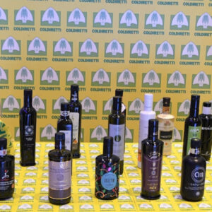 &ldquo;L&rsquo;olio straniero inonda l&rsquo;Italia&rdquo;: Coldiretti lancia l&rsquo;allarme sulla concorrenza sleale