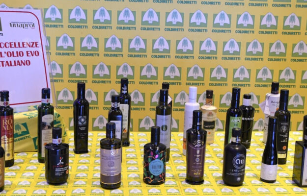 Coldiretti, CONCORRENZA SLEALE, CONTROLLI, ETICHETTATURA, FRODI, IMPORTAZIONI, MADE IN ITALY, NOCCIOLE, OLIO, OLIO ITALIANO, PREZZI, TUNISIA, UE, UNAPROL, Non Solo Vino