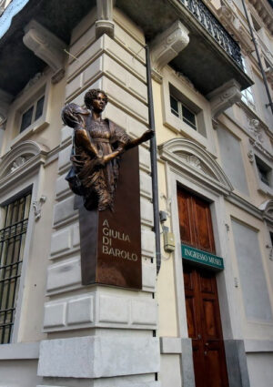 Giulia, la &ldquo;signora di Barolo&rdquo;, tra le Langhe e Torino, incarnando l&rsquo;anima del Piemonte