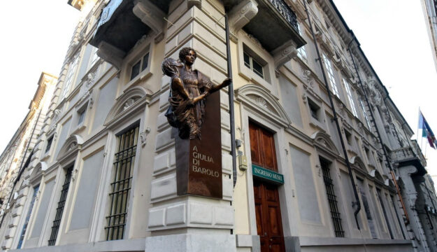 Giulia, la &ldquo;signora di Barolo&rdquo;, tra le Langhe e Torino, incarnando l&rsquo;anima del Piemonte