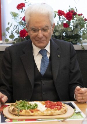 &ldquo;TheFork 100&rdquo; 2025: il ristorante pi&ugrave; amato d&rsquo;Italia (e dal Presidente Mattarella) &egrave; PizzAut a Monza