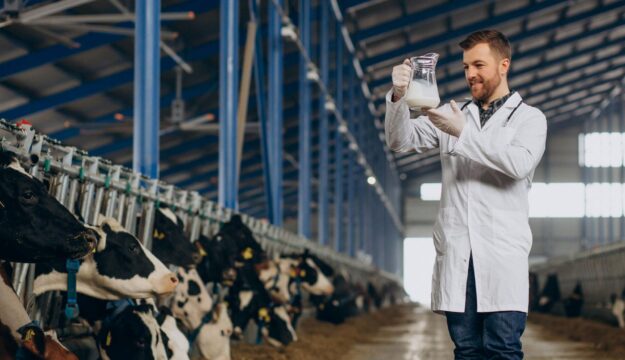 Crisi del latte: misure straordinarie per salvare la filiera italiana