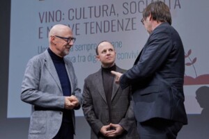 Sandro Veronesi lancia la &ldquo;controffensiva&rdquo; del vino italiano: &ldquo;o subiamo o lavoriamo insieme&rdquo;