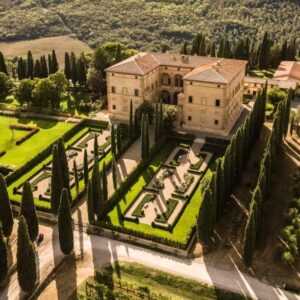 Il &ldquo;sogno&rdquo; del Belpaese, tra hotel esclusivi, grandi bottiglie e arte, all&rsquo;asta charity negli Usa&nbsp;