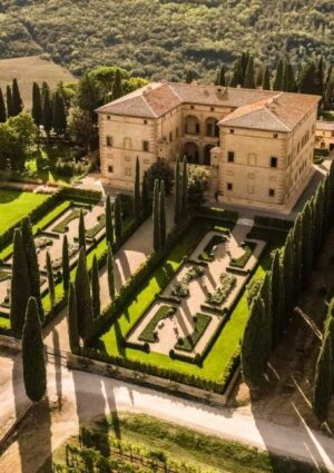 Il &ldquo;sogno&rdquo; del Belpaese, tra hotel esclusivi, grandi bottiglie e arte, all&rsquo;asta charity negli Usa&nbsp;