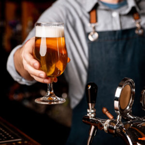 La birra artigianale continua a crescere nei consumi fuori casa (+5% sul 2024)