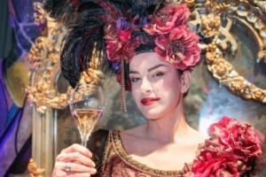 Al Carnevale di Venezia gli d&egrave;i di Olimpia, &ldquo;culla&rdquo; delle Olimpiadi, brindano con il Prosecco Doc