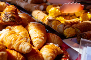 La citt&agrave; pi&ugrave; dolce d&rsquo;Italia? &Egrave; Napoli con oltre 900 pasticcerie, custodi di una grande tradizione