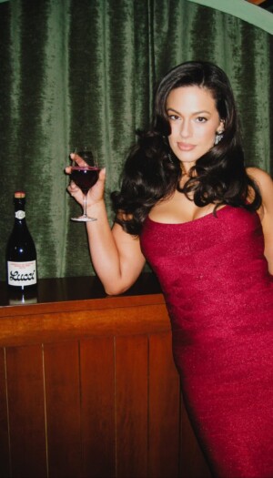 La top model Usa Ashley Graham investe nel Lambrusco: nasce &ldquo;Lucci&rdquo; prodotto da Medici Ermete