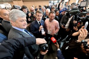 &ldquo;Difendiamo il consumo moderato di vino&rdquo;: parola del Presidente francese, Emmanuel Macron