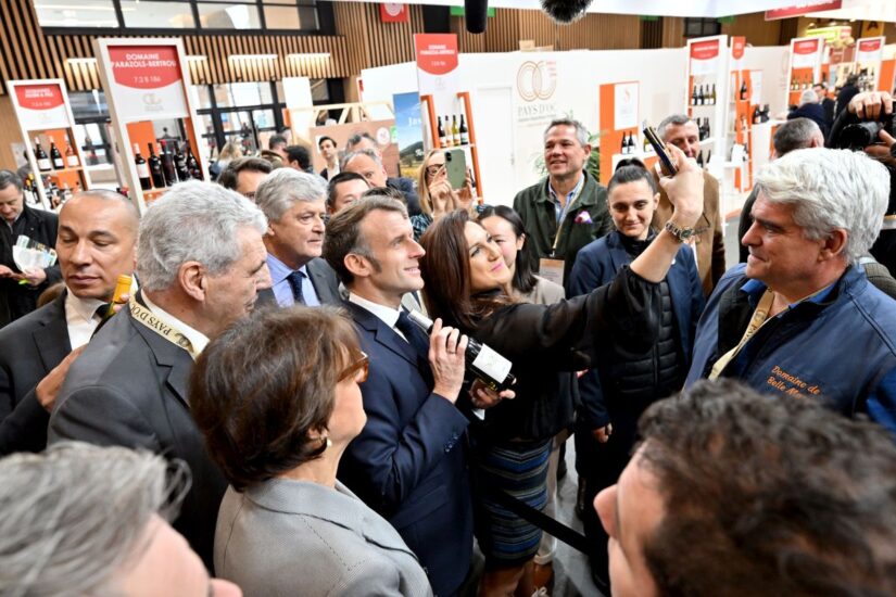 Il Presidente della Repubblica francese, Emmanuel Macron a Wine Paris (credit: Vinexposium/Sébastien D’halloy)