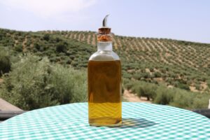 Olio italiano: produzione -31,8%, quota globale al 6,3%, export +40,7%, ma margini in crisi