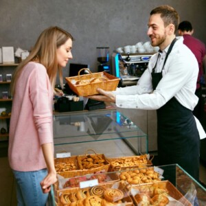 La &ldquo;nuova bakery&rdquo; unisce panetteria, pasticceria e caffetteria, lavora di giorno e piace ai giovani