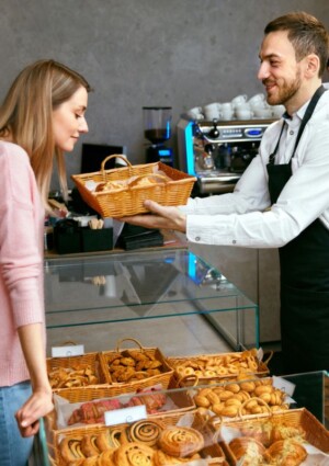 La &ldquo;nuova bakery&rdquo; unisce panetteria, pasticceria e caffetteria, lavora di giorno e piace ai giovani