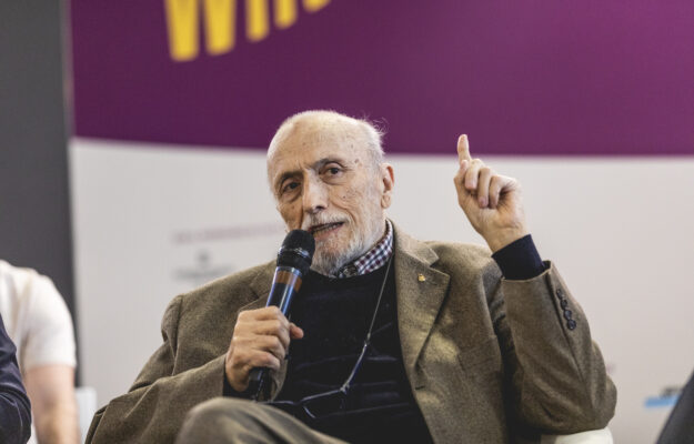 Carlin Petrini: &ldquo;giusto in agricoltura &egrave; avere rispetto per i lavoratori lungo tutta la filiera&rdquo;