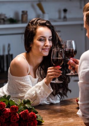 Brindisi romantici, regali gourmet & (naturalmente) cioccolato: le tendenze per San Valentino 2026