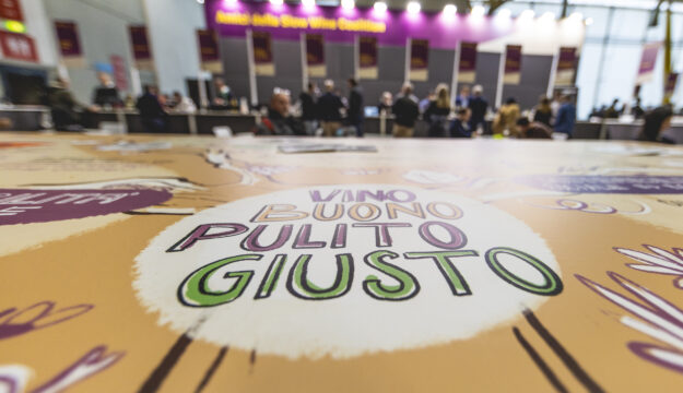 &ldquo;Il vino &egrave; buono solo se giusto&rdquo;: l&rsquo;appello lanciato dalla &ldquo;Slow Wine Fair&rdquo; 2026 a BolognaFiere
