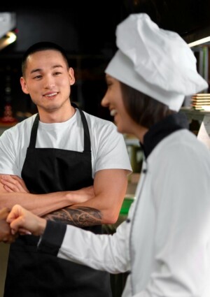 Boom di assunzioni nella ristorazione: oltre 168.000 nel primo trimestre 2026, in testa i camerieri