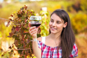 Consumi in calo, ed un lavoro che non attrae pi&ugrave;: i giovani francesi dicono &ldquo;no&rdquo; al vino