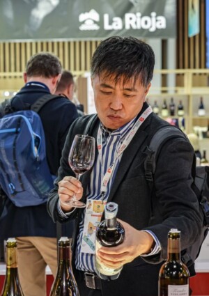 Vino e mercati, il focus dei territori del mondo su barriere non tariffarie e norme di etichettatura