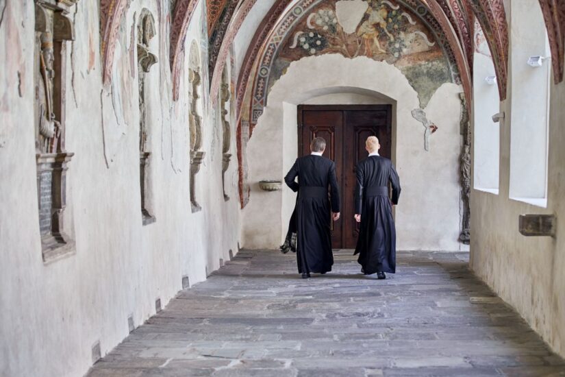 L’Abbazia di Novacella, tra le cantine più antiche dell’Alto Adige, mette in mostra il patrimonio fotografico (ph: Andreas Tauber)