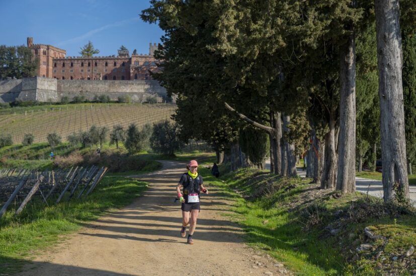 La “Chianti Ultra Trail” tra i vigneti del Chianti Classico con tappe nelle cantine-icona del Gallo Nero (ph: Roberto Bassan)