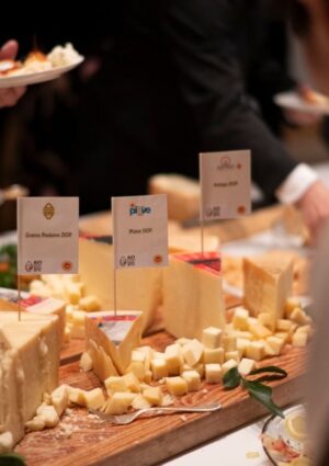 La presenza dei formaggi Dop e Igp nei men&ugrave; dei ristoranti italiani cresce del +20%
