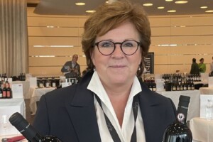 Nella &ldquo;sfida&rdquo; social di Wine.com &egrave; Tolaini l&rsquo;unica azienda italiana in finale. Votano i follower