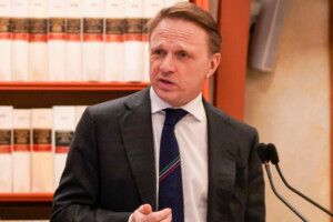 &ldquo;Sul vino oggi pesano tanti fattori, ma continuiamo a supportarlo con tante risorse&rdquo;