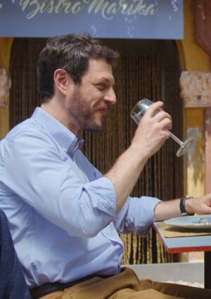 Il vino italiano torna protagonista al cinema con il film &ldquo;Non &egrave; la fine del mondo&rdquo;