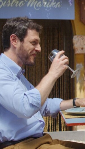 Il vino italiano torna protagonista al cinema con il film &ldquo;Non &egrave; la fine del mondo&rdquo;