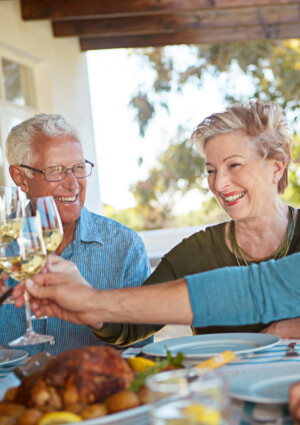 Se mangiare in compagnia fa bene alla salute, l&rsquo;Italia &egrave; il Paese pi&ugrave; felice del mondo