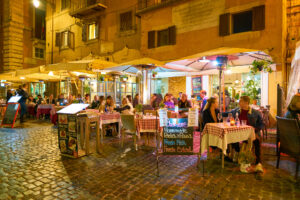 Ddl Pmi, stretta sulle recensioni online a tutela della &ldquo;reputazione digitale&rdquo; dei ristoranti