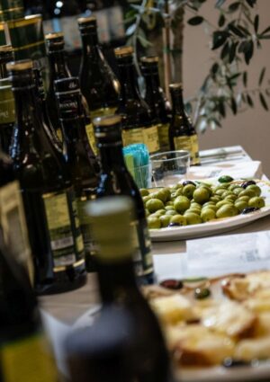 Olio italiano, segnali di ripresa: nell&rsquo;ultimo trimestre (aprile-giugno) volumi a +6% nella Gdo