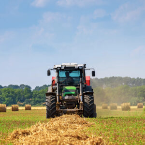 Migliorare la sicurezza sul lavoro rinnovando i trattori: il bando Ismea da 10 milioni di euro