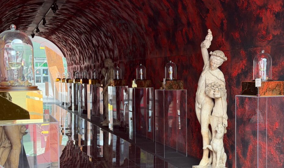 Le statue degli Uffizi e Palazzo Pitti di Firenze esposte a Vinitaly al Ministero dell’Agricoltura (ph: WineNews) 