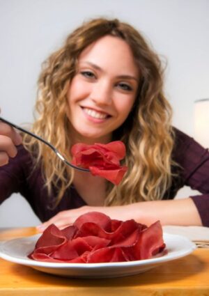 Stanchezza di primavera? Il sonno non si misura in ore, ma si costruisce anche a tavola