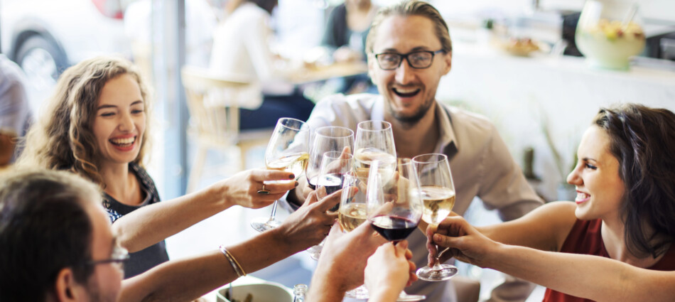 Vino, 2026 ancora complesso, ma giovani e fascia premium fanno ben sperare