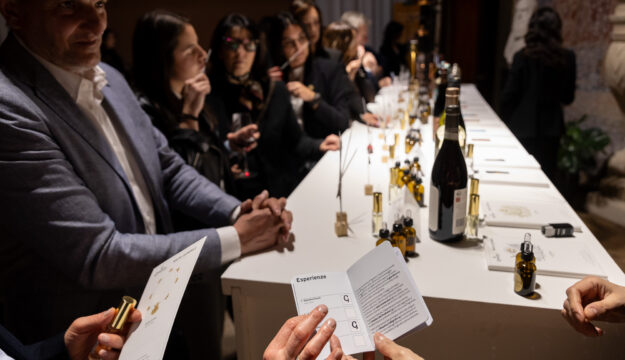 Le nuove frontiere della narrazione enologica: l&rsquo;identit&agrave; olfattiva del vino