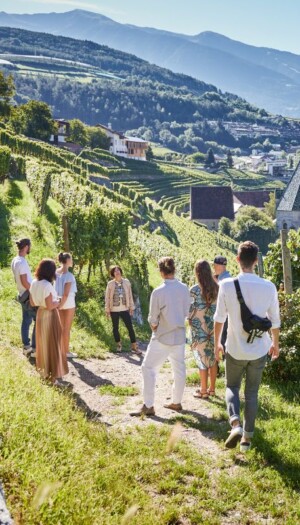 Con la primavera che sboccia nei vigneti italiani, inizia la &ldquo;bella stagione&rdquo; dell&rsquo;enoturismo