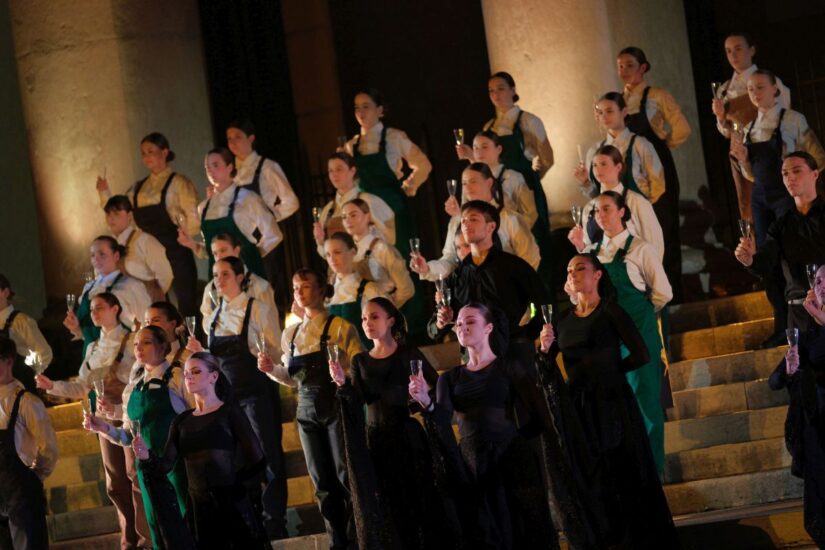 Lo spettacolo immersivo “Dentro c’è l’Italia” in Piazza Bra a Verona (ph: Veronafiere/Ennevi)